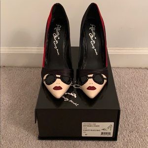 Alice and Olivia Stacey Face Pumps